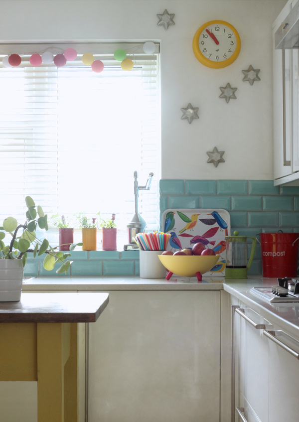 Mini makeover | Candy brights for a family kitchen