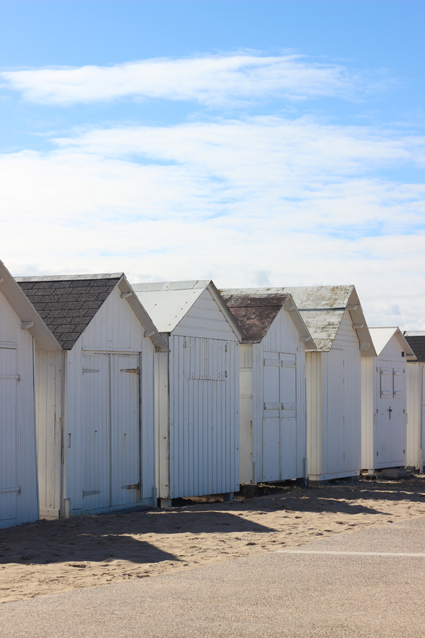 Beach huts at Berniere-sur-Mer | Growing Spaces