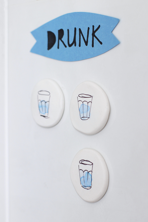 How to remind myself to drink more water - DIY water tally magnets